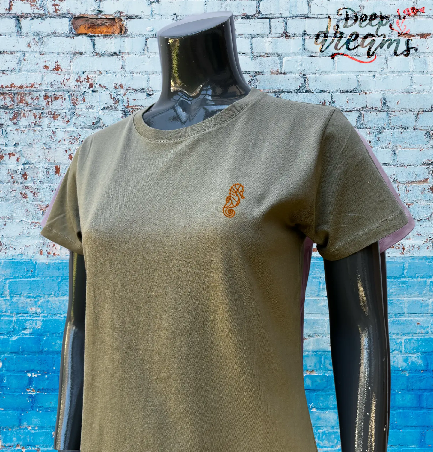 Camiseta bordada chica algodón orgánico caballito oliva