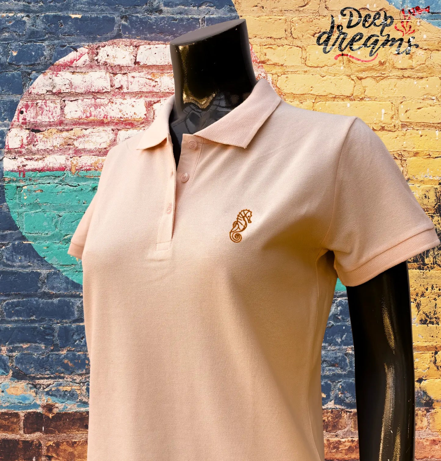 Polo para mujer bordado caballito de mar  rosa