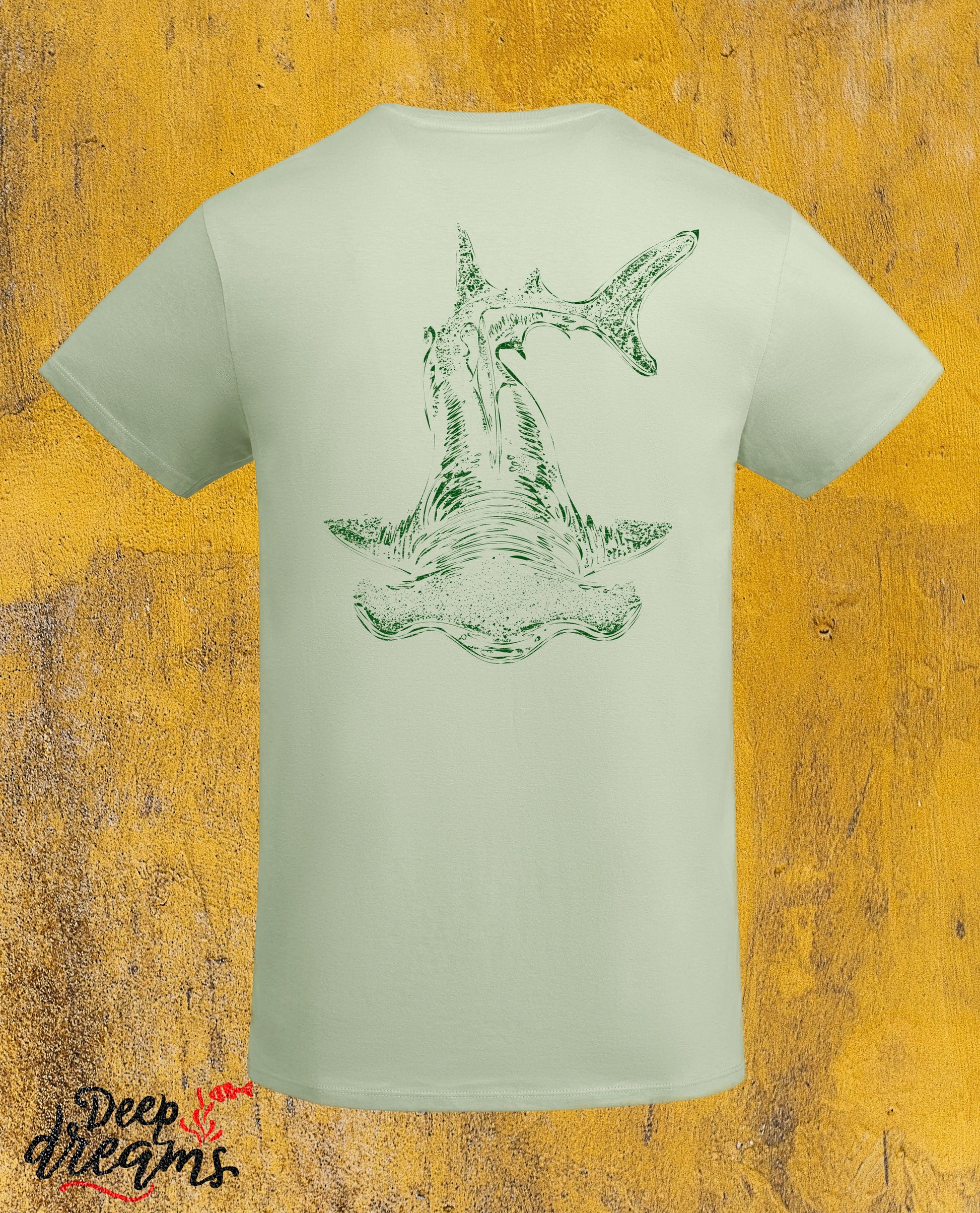 Camiseta hombre tiburón martillo color manzana