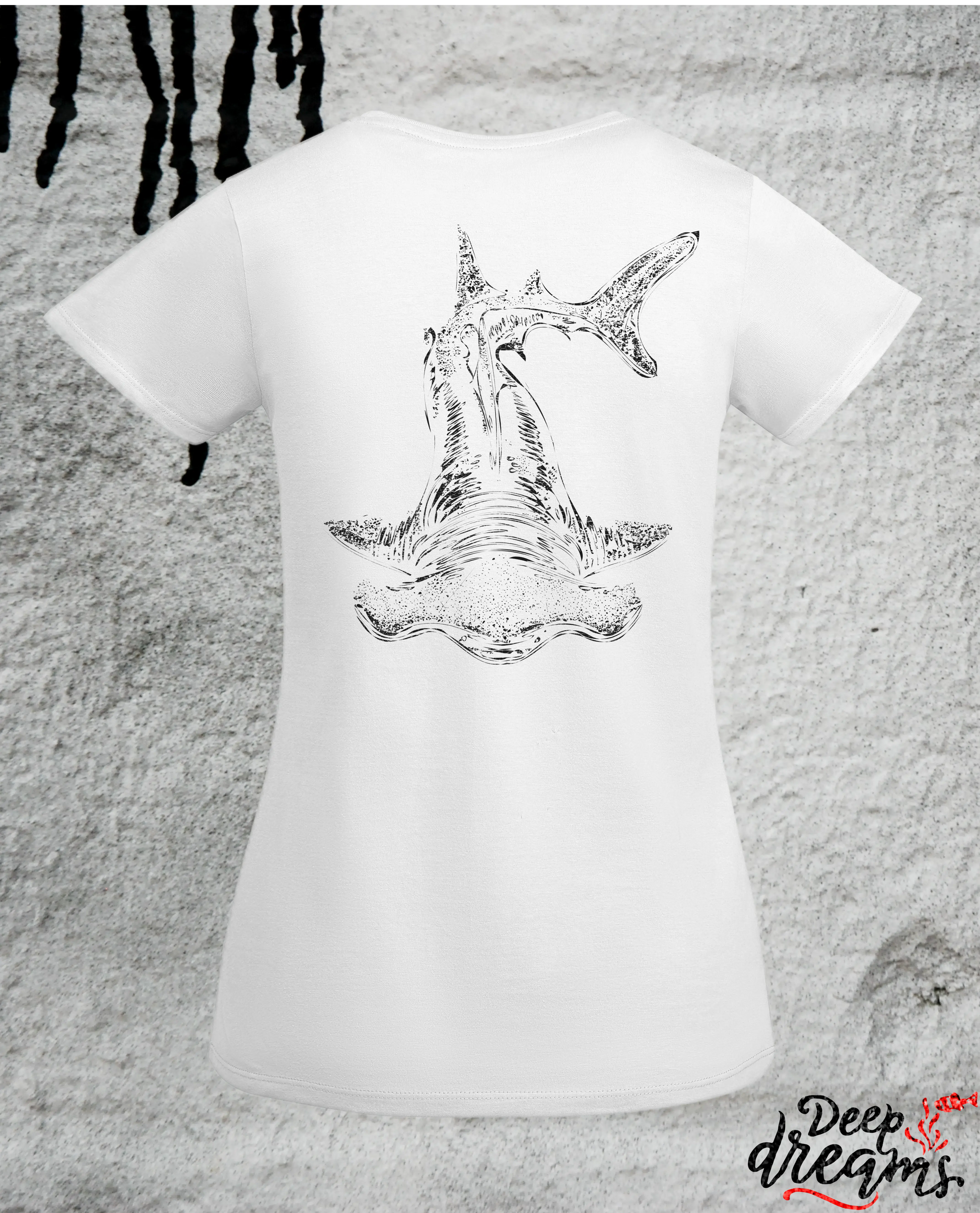 Camiseta para mujer de algodón orgánico tiburón martillo blanca