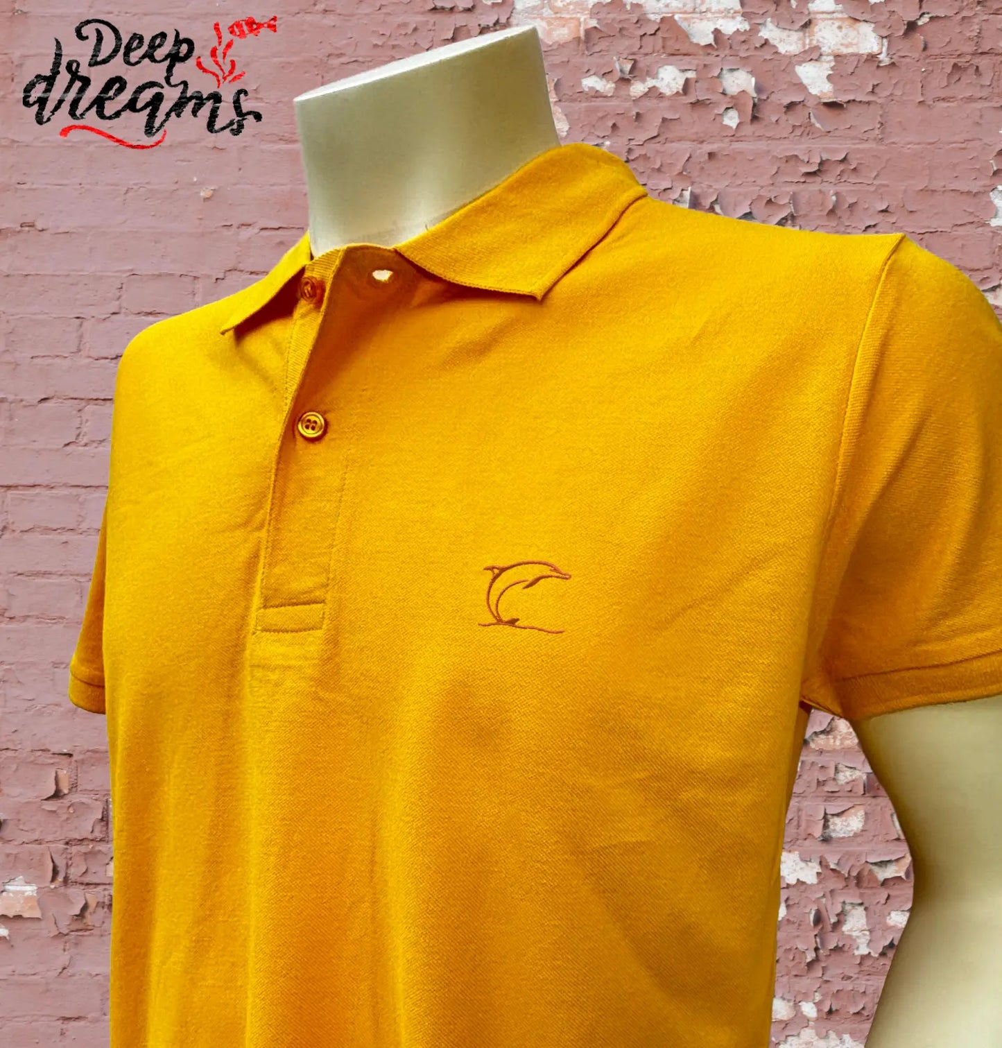 Polo hombre bordado delfín amarillo