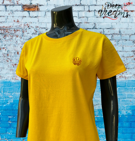 Camiseta bordada chica algodón orgánico pulpo amarilla 
